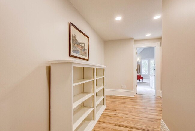 Building Photo - 2105 S Fillmore St