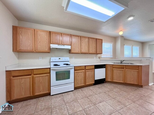 Building Photo - 127 Booker Palm