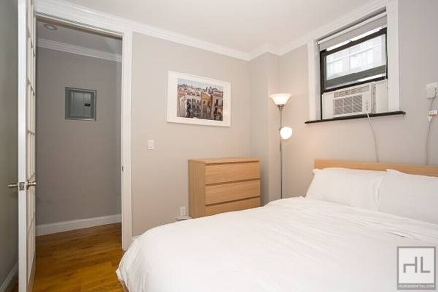 Primary Photo - Essex Street