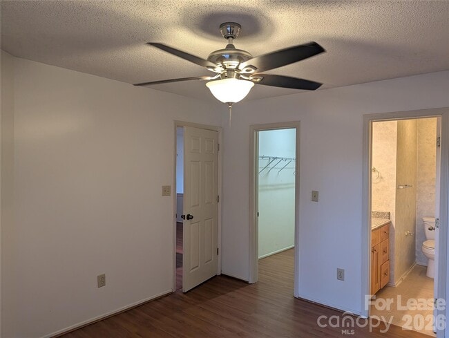 Building Photo - 943 Southwest Dr