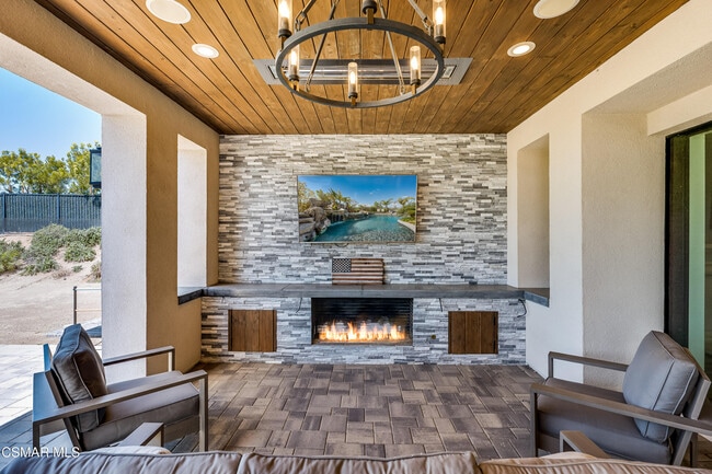 Building Photo - 7377 Woods Ct