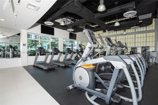 Building Photo - 1250 S Miami Ave