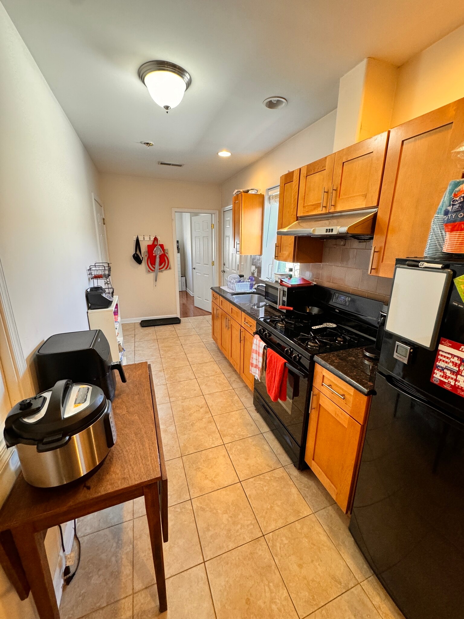 kitchen - 827 Reed St