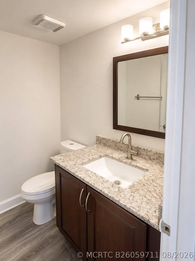 Building Photo - 700 Nottingham Cir
