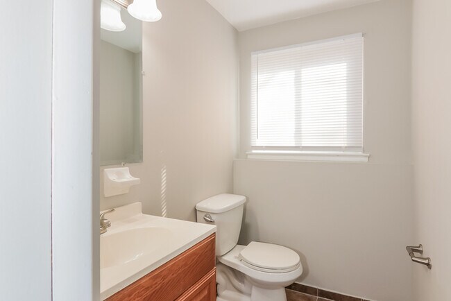 Building Photo - Inviting 4-Bedroom Home in Columbus, OH