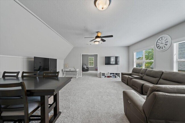 Building Photo - 4741 Carousel Ln