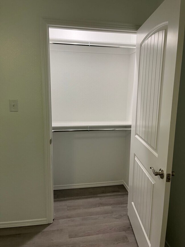 Building Photo - COX-POPLAR ST