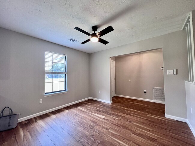 Building Photo - Beautiful 3 bedroom home in Bloomingdale minutes from Pooler