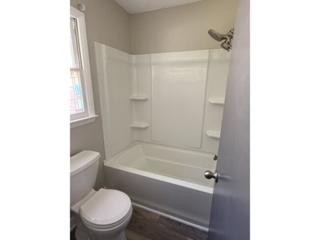 Building Photo - 629 Torhunta Dr