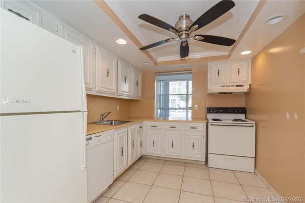 Building Photo - 601 Three Islands Boulevard