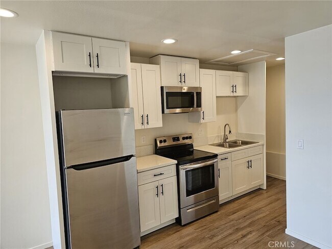 Building Photo - 35278 Acacia Ave