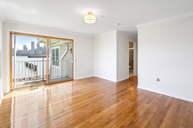 Building Photo - 500 Fulton Ct