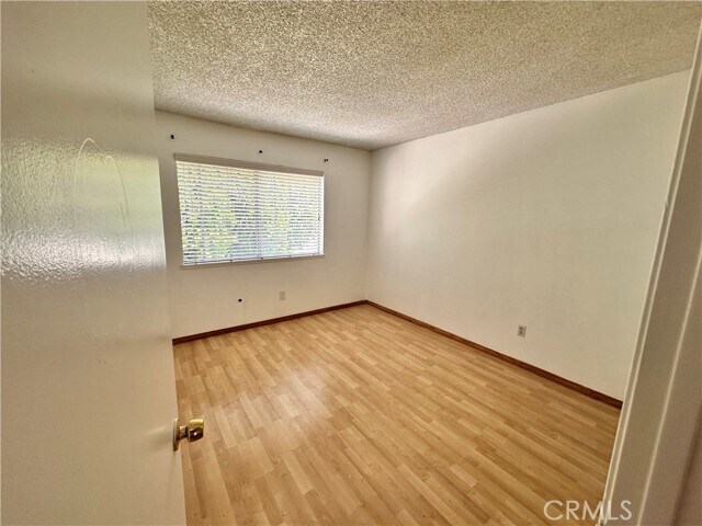 Building Photo - 2415 Mercedes Ave