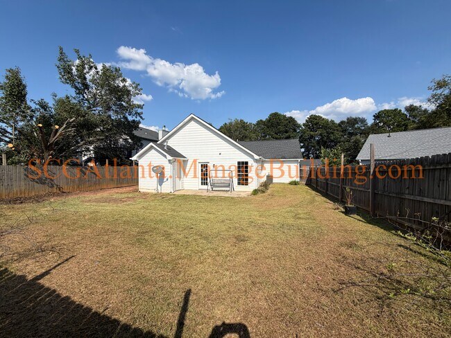 Building Photo - 135 Crystal Brook