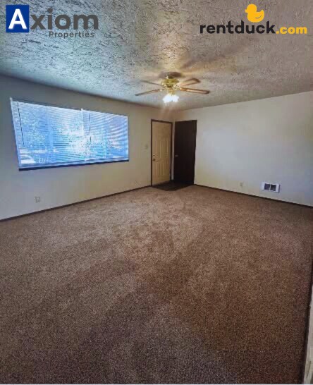 Building Photo - 674 W Cedar-2