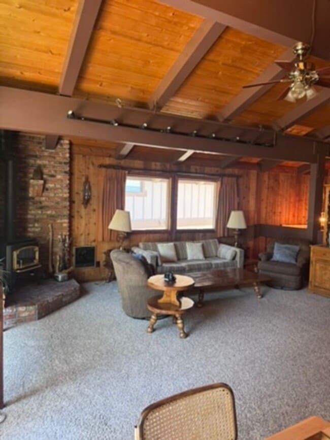 Building Photo - Spacious Furnished 3BD + Den / 3BA Mountain Condo | Pet Friendly | Villa de los Pinos