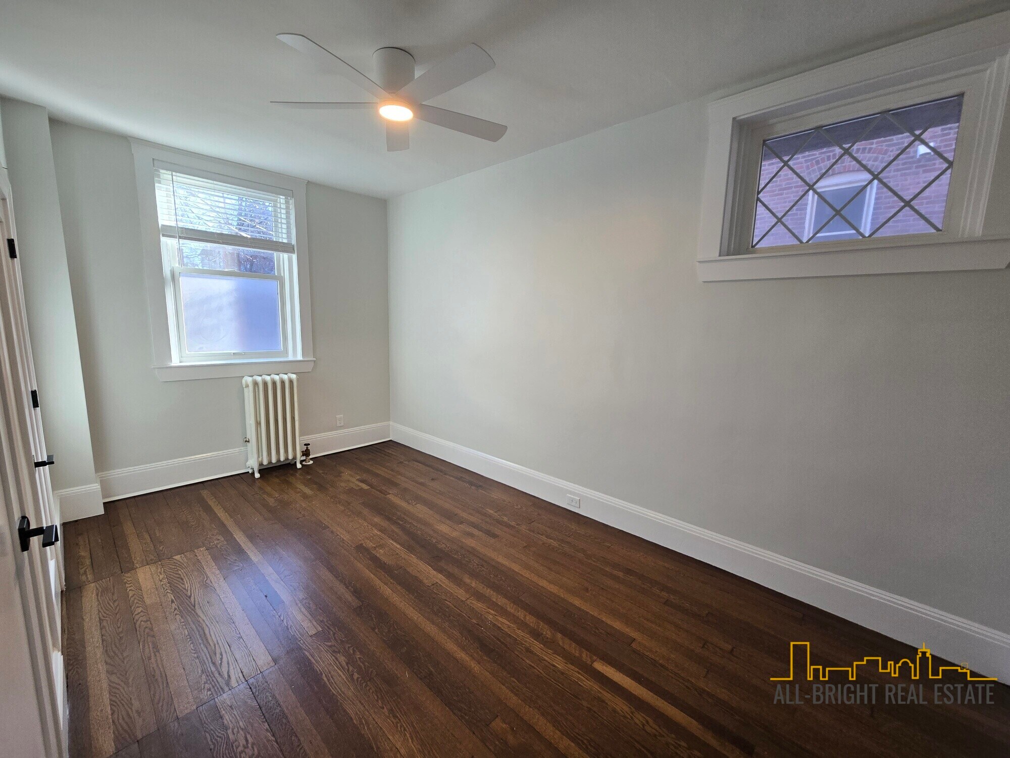 Building Photo - 369 Tappan St