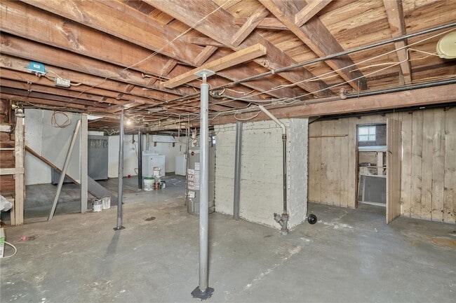 Building Photo - 4 Belford Dr