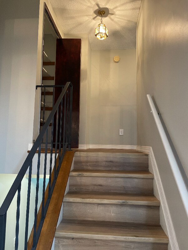 Building Photo - 5704 Duquesne Pl