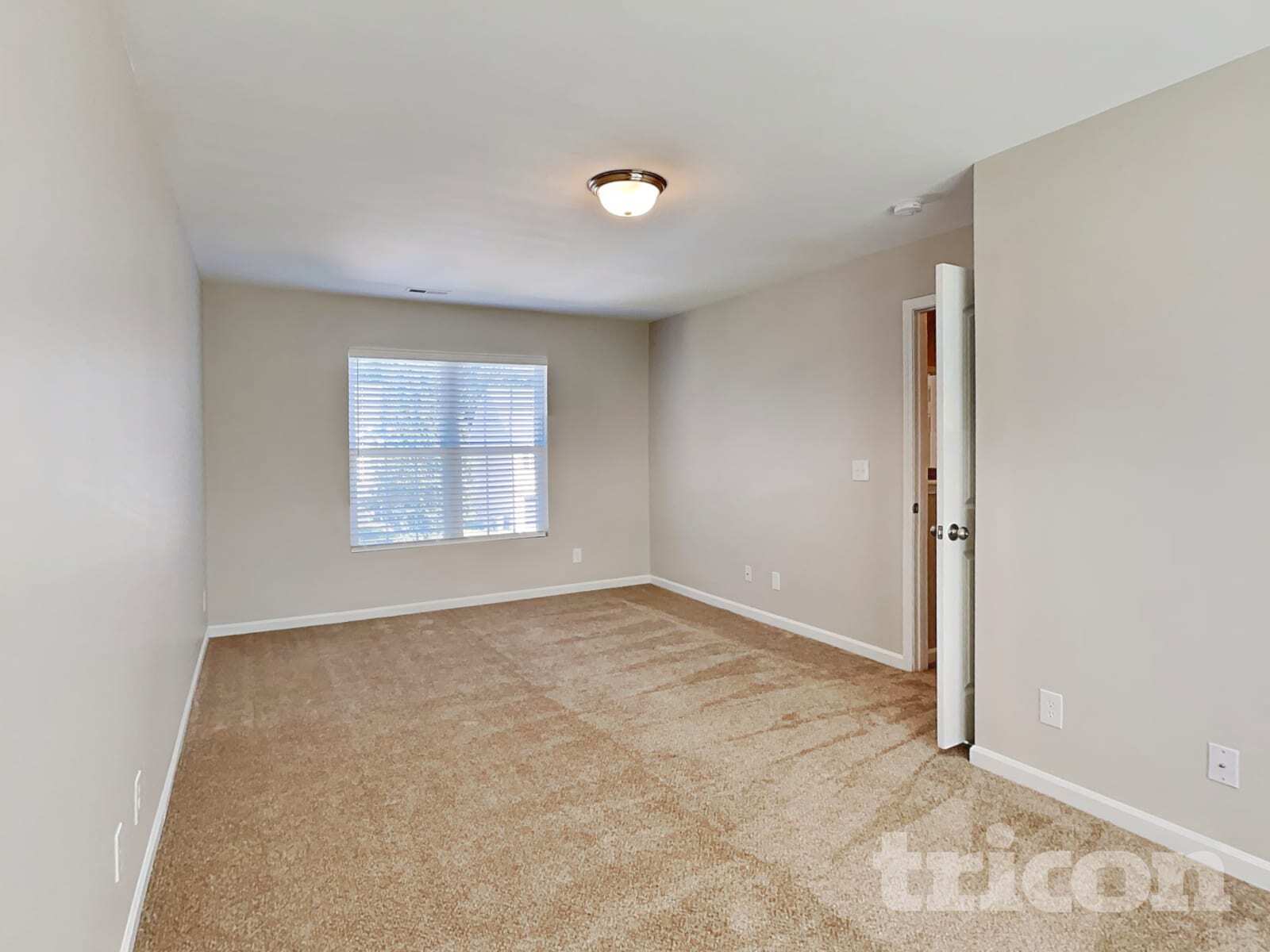 Building Photo - 2004 Blue Rock Ct