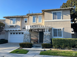 Building Photo - Charming Remodeled Home in Prime Anaheim L...