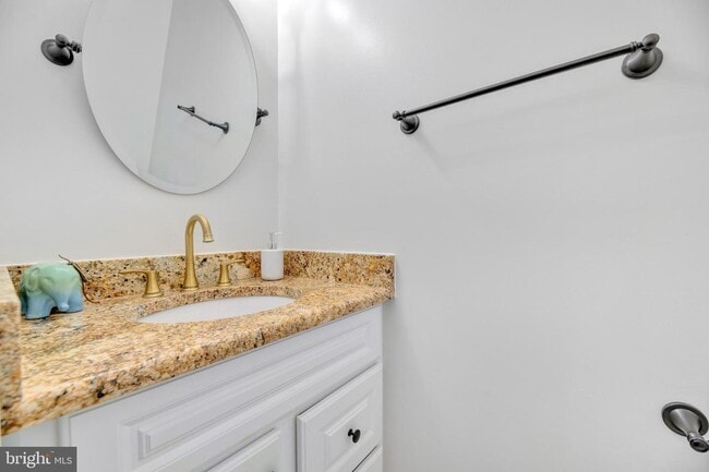 Building Photo - 7826 Mt Woodley Pl