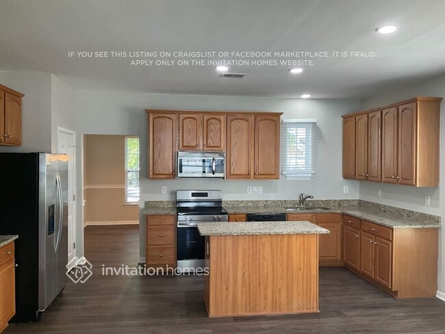 Building Photo - 15604 Carrington Ridge Dr