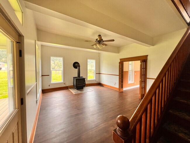 Building Photo - 98382 Sitkum Ln