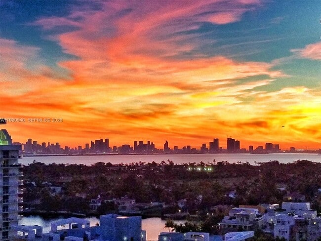 Building Photo - 6039 Collins Ave