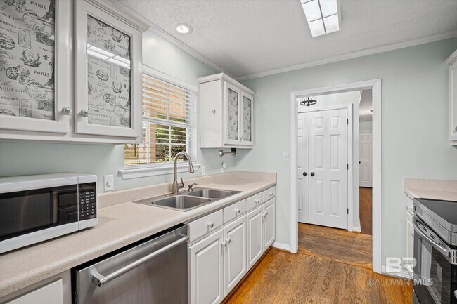 Building Photo - 142 Appomatox Dr