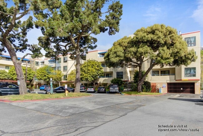 Building Photo - 1551 Southgate Ave