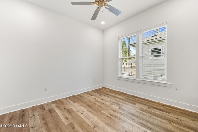 Building Photo - 119 Mayberry Grv St