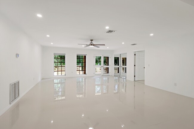 Building Photo - 6235 4th St