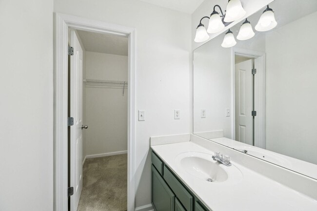Building Photo - 354 Arapaho Dr