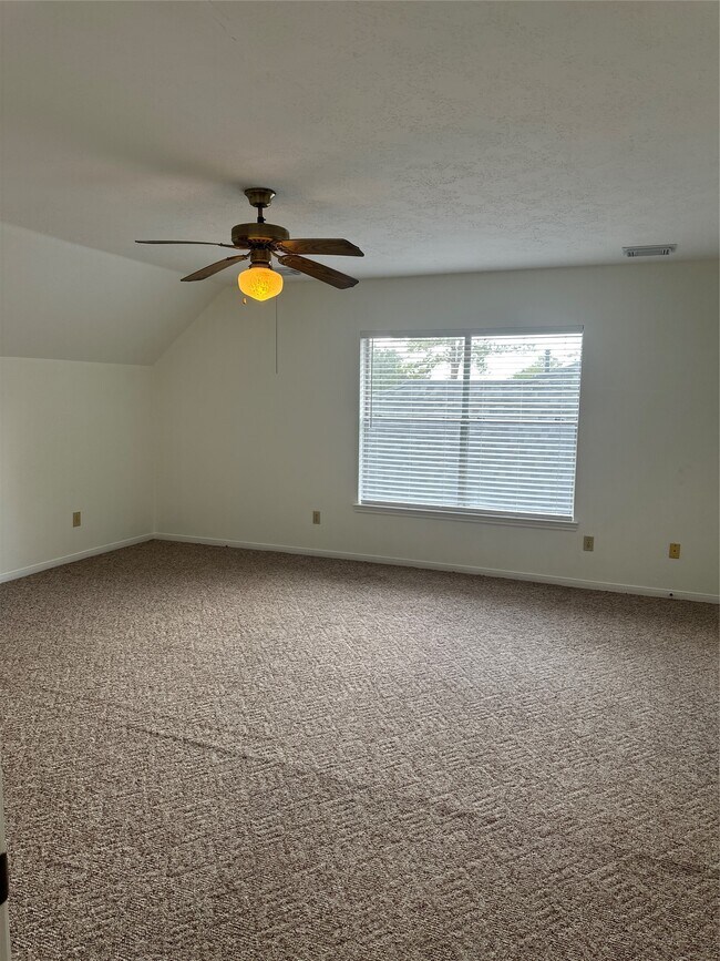 Building Photo - 16506 Canario Dr