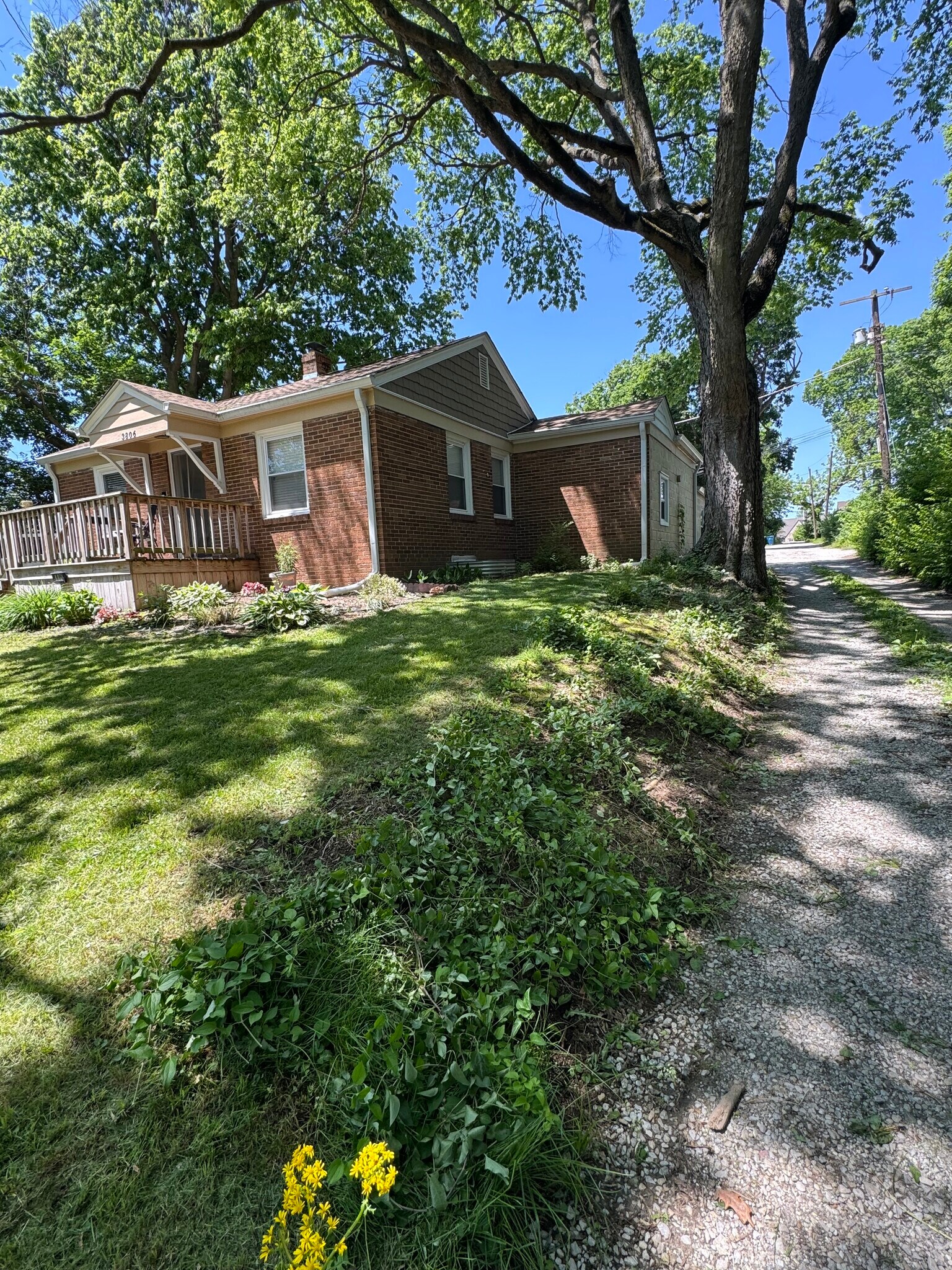 Building Photo - 3806 Byram Ave