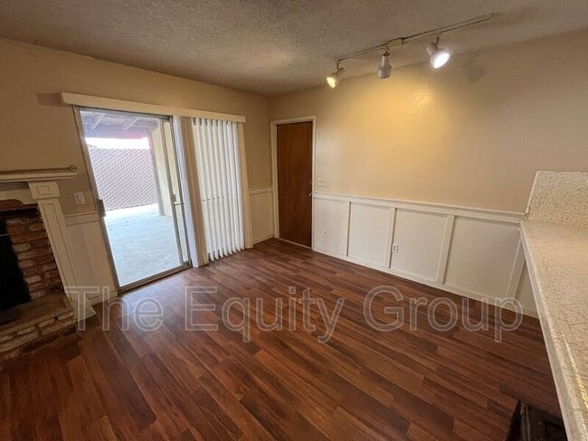 Building Photo - 1680 W Grand Ave