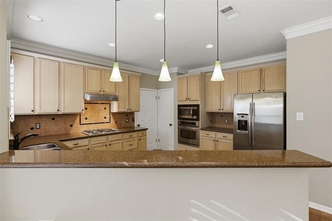 Building Photo - 5813 Miramonte Dr