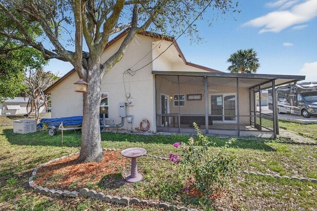 Building Photo - 6223 Kendrick St