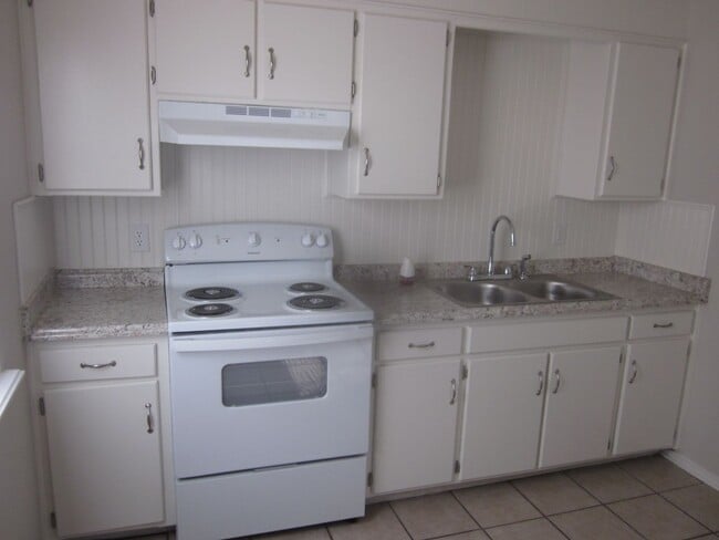 Building Photo - 4123 S Washington St