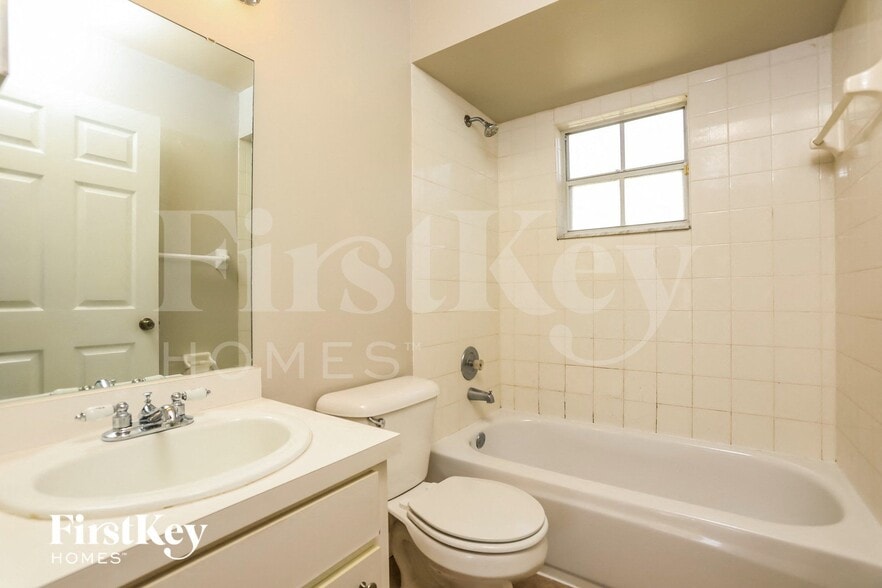 Building Photo - 2059 Gallagher Ave