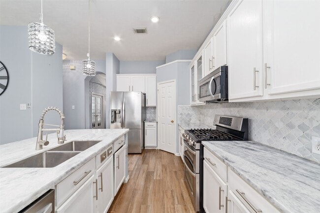 Building Photo - 10302 Rudolph Ct