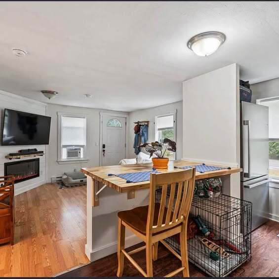 Kitchen/Living Room - 584 Chestnut Hill Rd