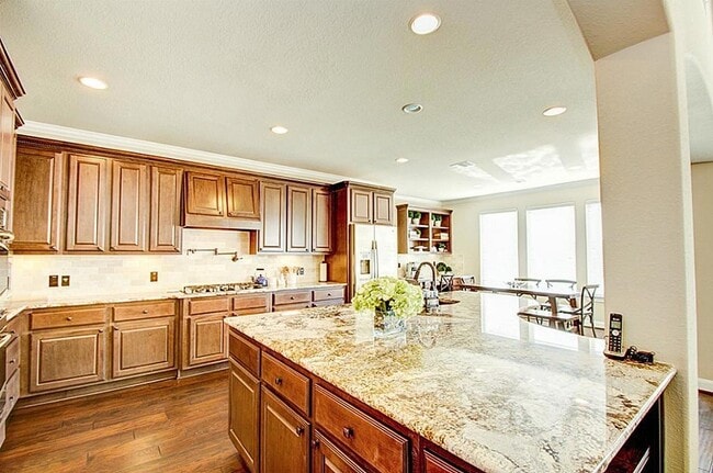 Building Photo - 10 Cayuga Pond Ct