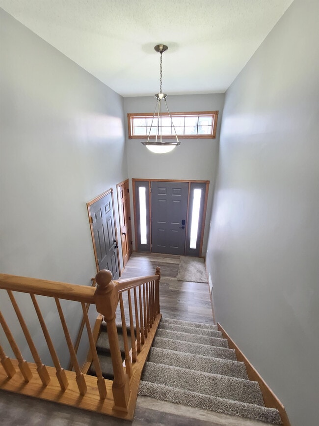 Building Photo - 2932 Northern Slopes Ln NE