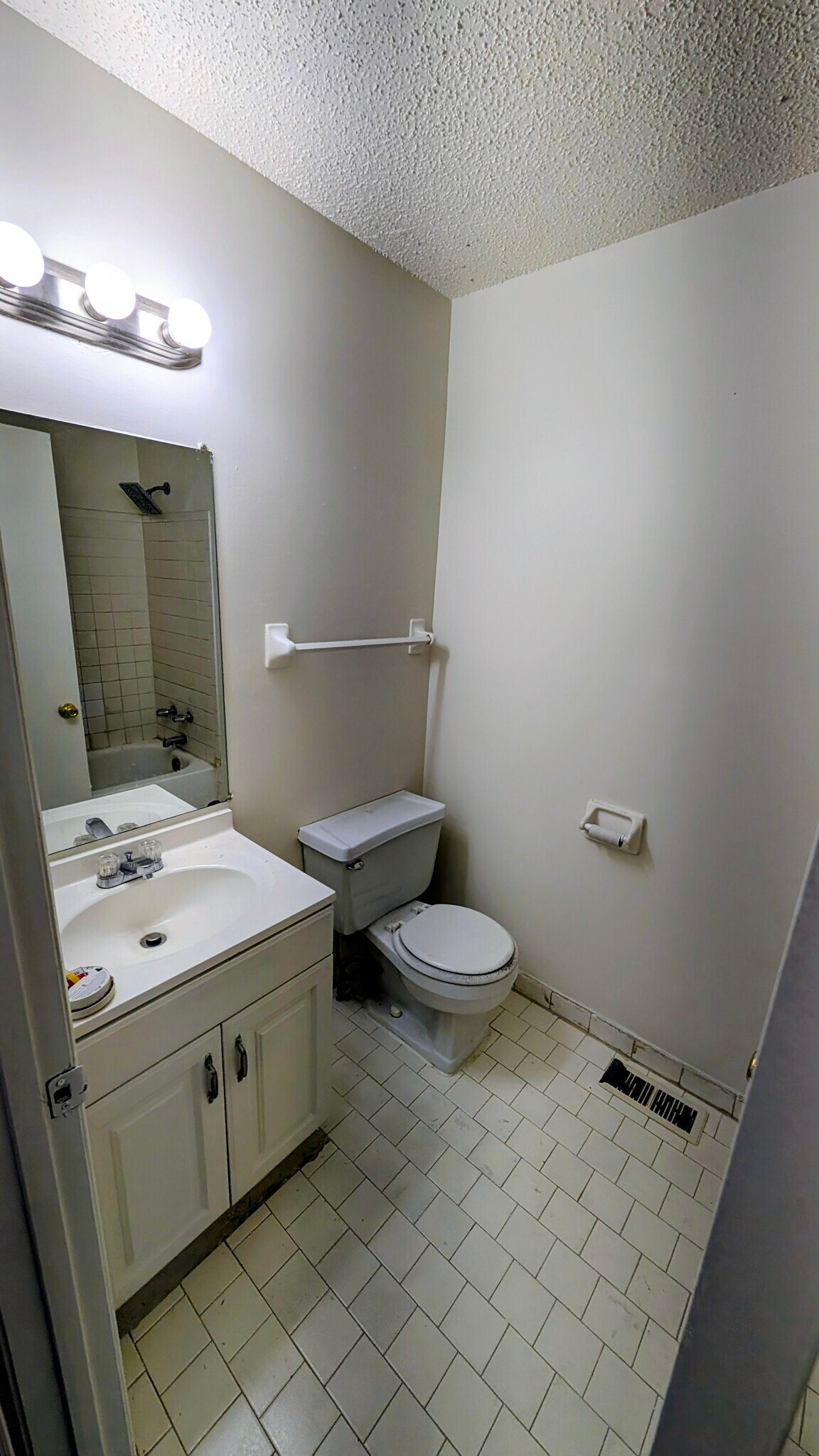 Building Photo - 2751 Park Dale Dr