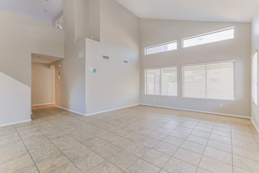 Building Photo - 35350 N Bandolier Dr