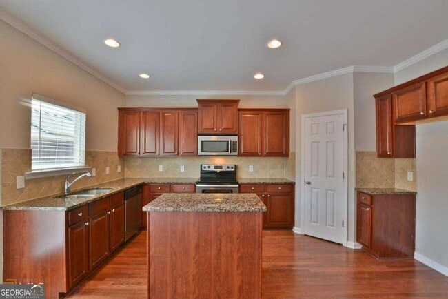 Building Photo - 3019 Liberty Way NW