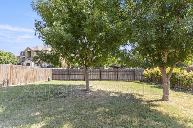 Building Photo - 9810 Moffitt Dr