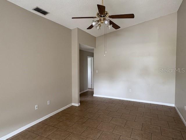 Building Photo - 748 Zella Ln